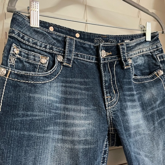 Miss Me Capri Jeans Flyer de lis size 28 - Picture 10 of 13